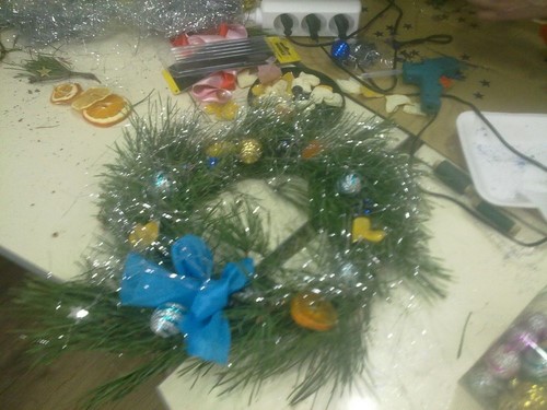Taller navideño de coronas decorativas - 5