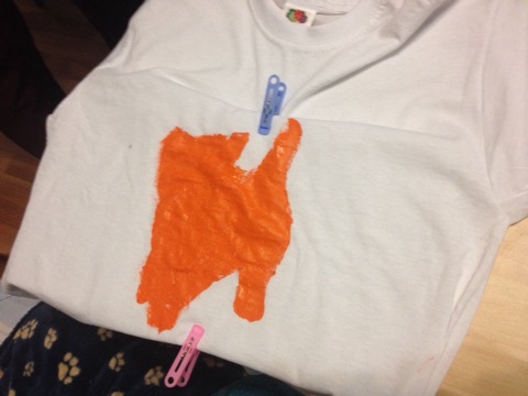 Taller de pintura sobre camisetas - 5