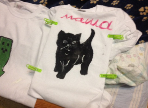 Taller de pintura sobre camisetas - 4